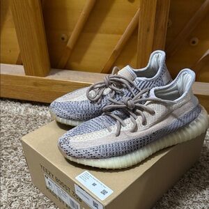 Yeezy Boost 350 V2 Ash Pearl